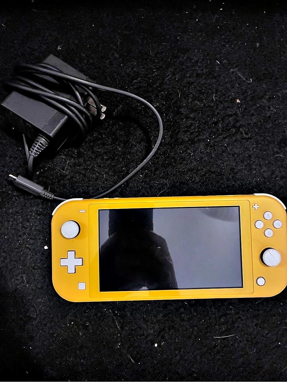 Nintendo Switch Lite - Yellow Handheld Console with Charger